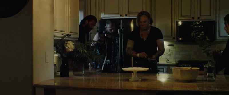 [Sebastian groaning] - [knife slashing]