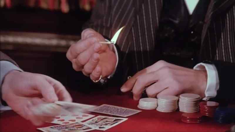 Second deck, gentlemen