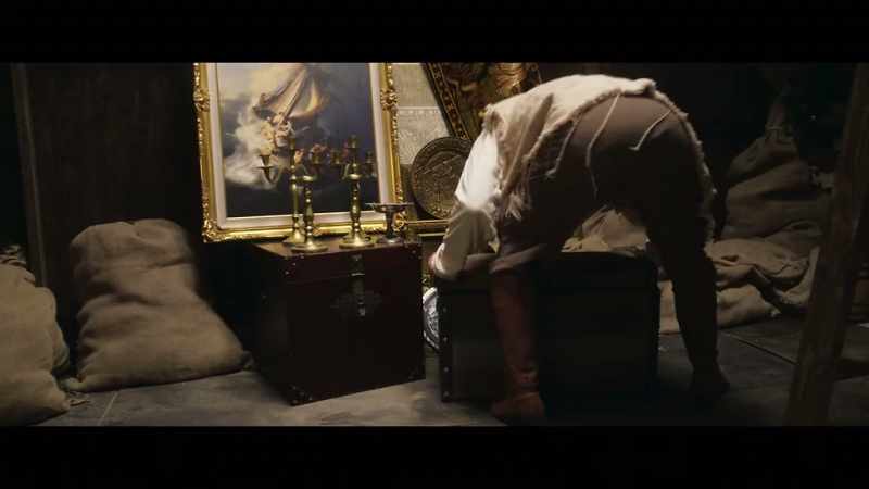Secure the treasure in the hold