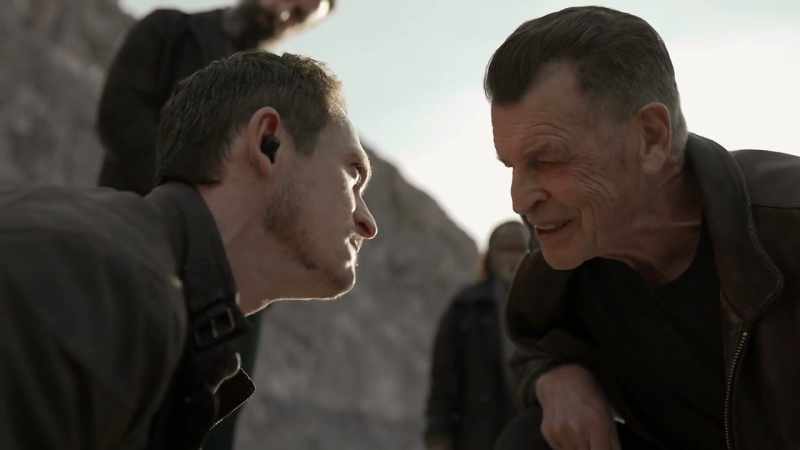 See? I’m not going to hurt you