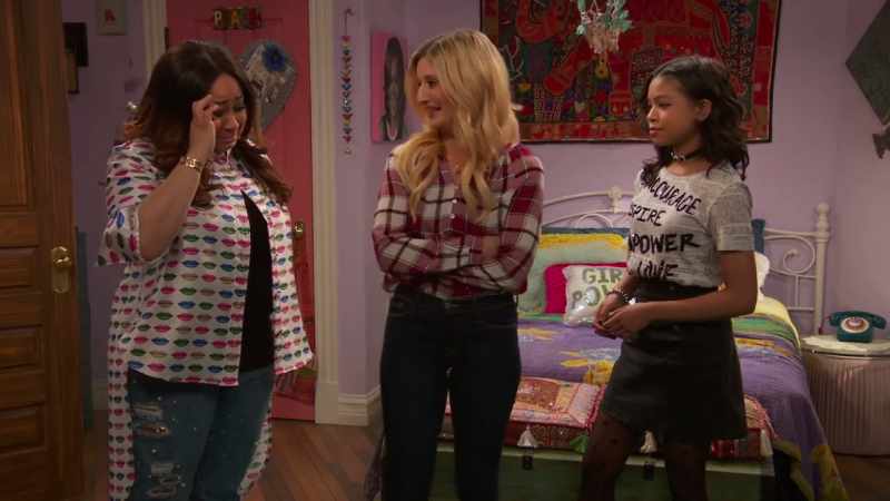 See? Mom and aunt Chelsea just stopped