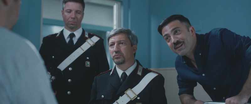 Sei inguaiato! T'hanno tolto la macchina e la casa