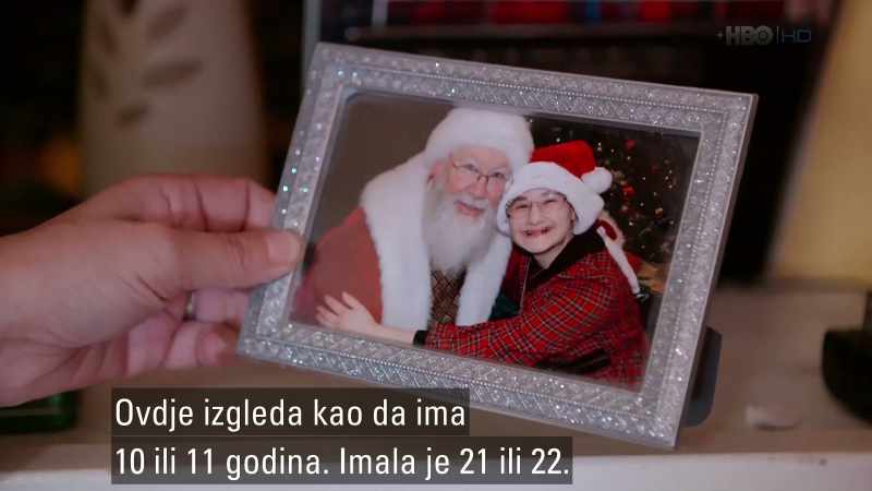 Sembra che avrebbe 10 e 11 anni