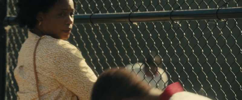 [Serena] Come on, V, you got this. -[Tunde] Good luck, V!