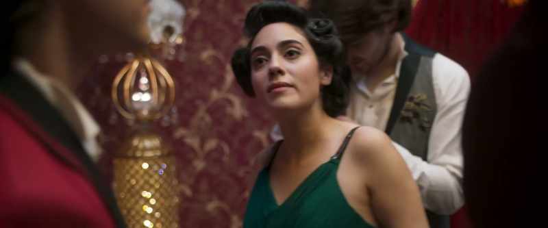 Seriously? I said stop. Put it down. Put it down. Give me your cuff link
