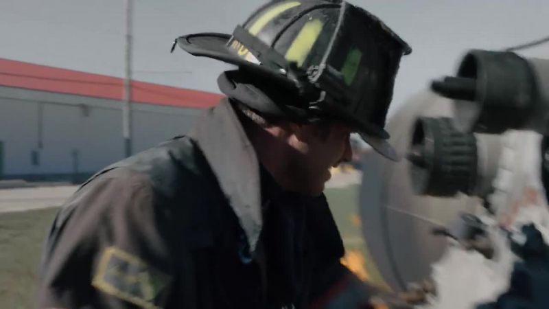 Severide, how's that valve?