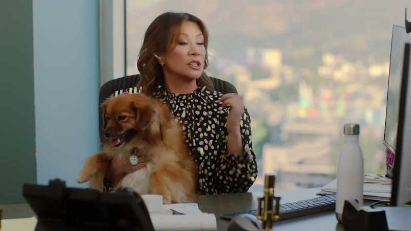 Shakira is still digesting the Snickers bar