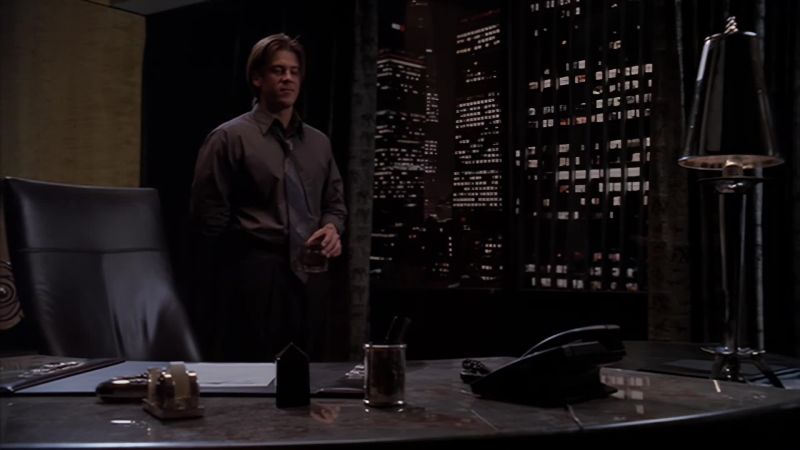 [ Shattering ] LINDSEY, I'M WAITING