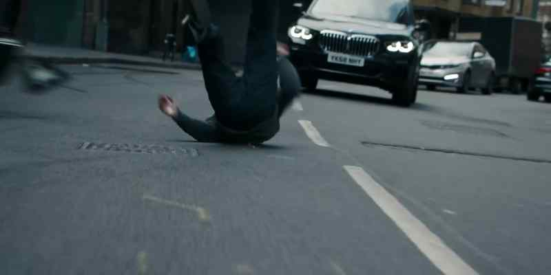 [Shaun grunting] -[car horns blaring]