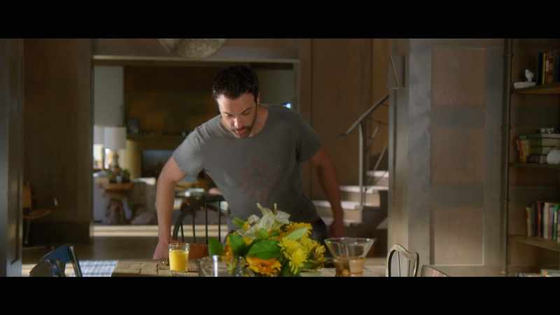 She cooks, she cleans, she juices