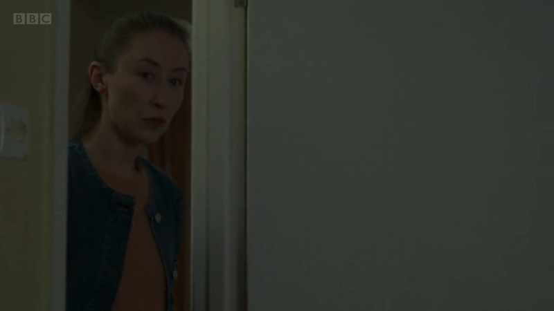 SHE KNOCKS