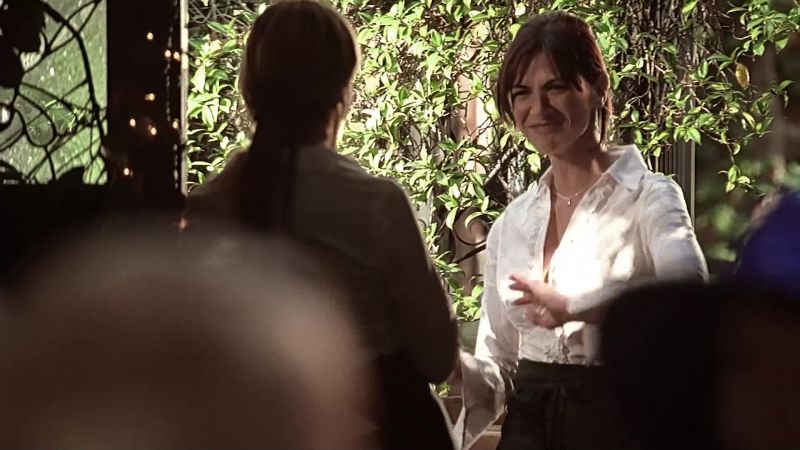 She looks like Martina