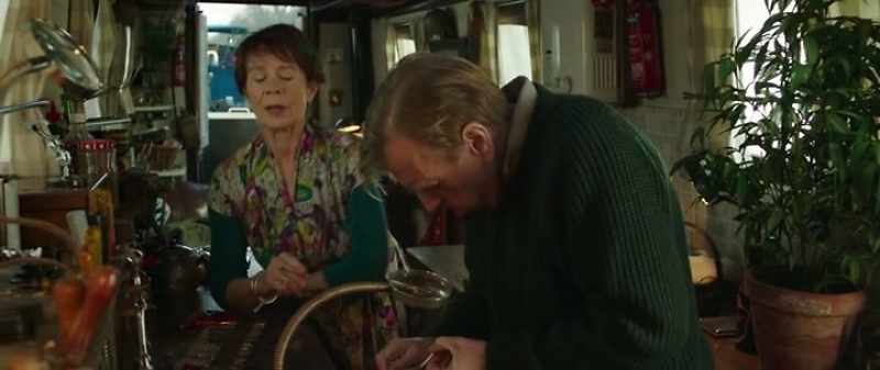 She married a tosser