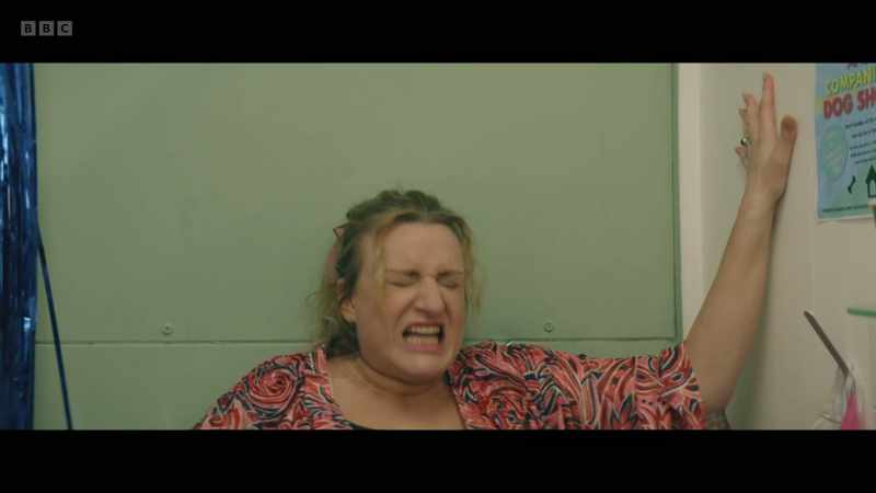 SHE MOUTHS