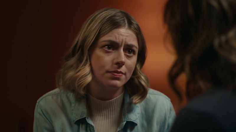 She's so disaffected and tries acting like