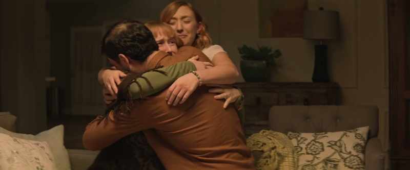 She's hugging you. - I can feel her!