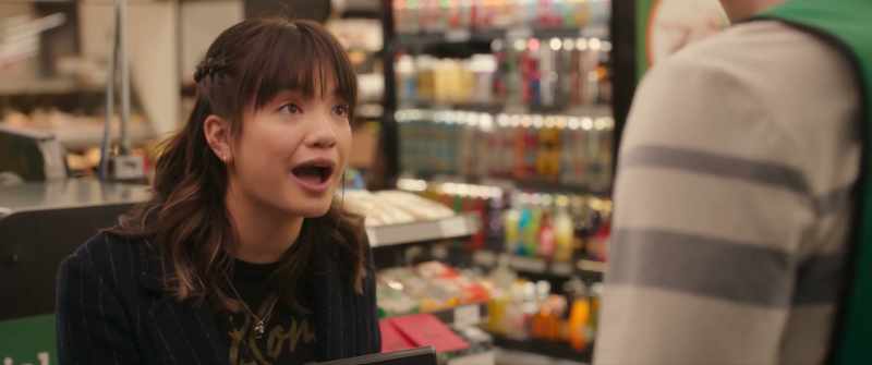 She's lucky to be going out with you. - Attention, shoppers