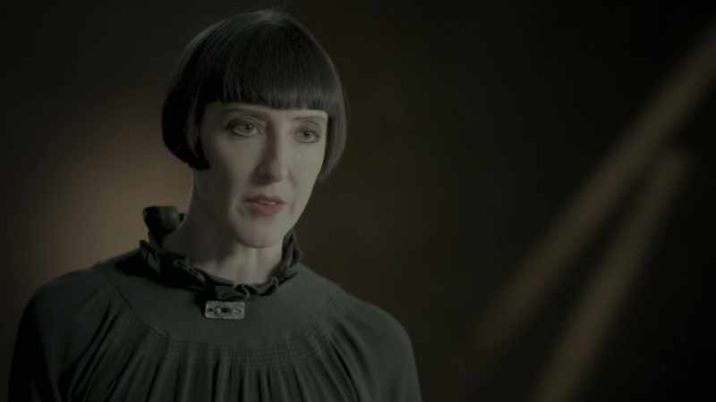 She's not able to accompany Mark Antony on the campaign
