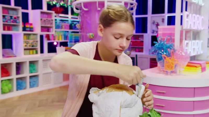 She's painting, she's painting