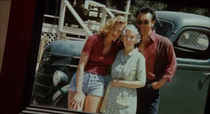 She's with Eddie. - You know him?
