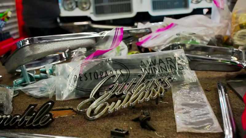 [Shorty] We have our final d on this Oldsmobile Cutlass Supreme
