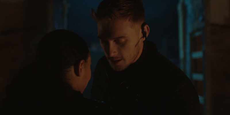 Show them that she's Rose Hathaway's mum