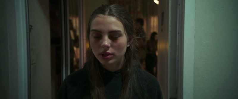Shut the fucking door, bitch!