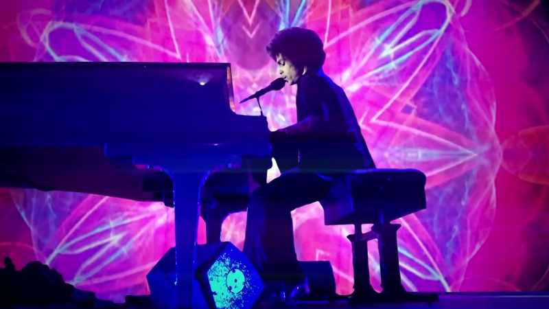 Sidner: He comes back, and he does these powerful concerts