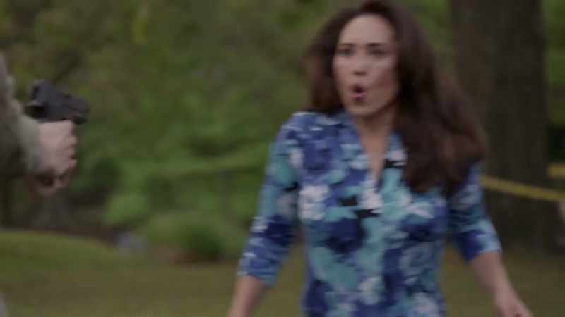 (Sierra screams)