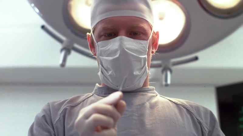 Simon, show all your doctor friends how you cut