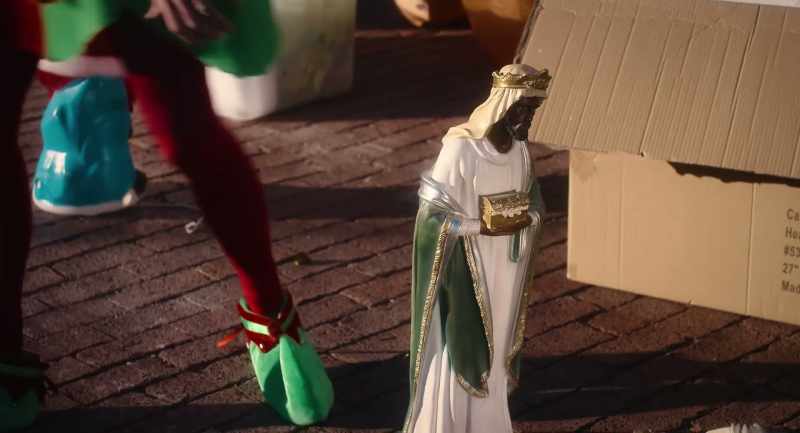 Since when do they start setting up Christmas
