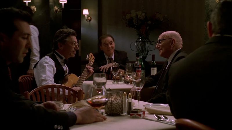 (SINGING OLD ITALIAN SONG)