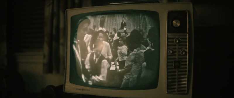 [singing on TV] Nowhere to run ♪