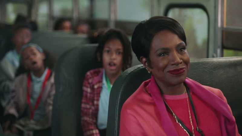 [singing] The wheels on the bus