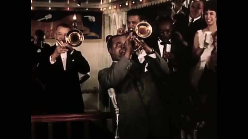 �� (SINGLE TRUMPET NOTE) ♪ -(AUDIENCE APPLAUDS)