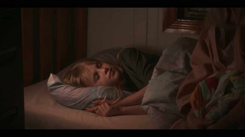 [sings lullaby in Dutch]