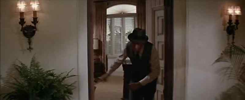 Sir, it's me... Eddie, the bellhop