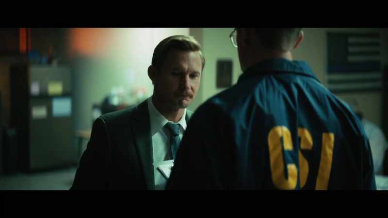 Sir, uh, you can't-- - I'll handle this