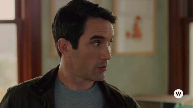 Situations where a con artist comes along