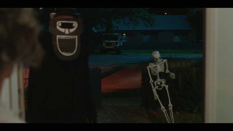 (SKELETON RATTLING)