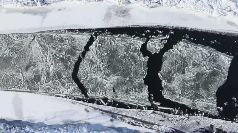 Slabs break free, unleashing powerful floes