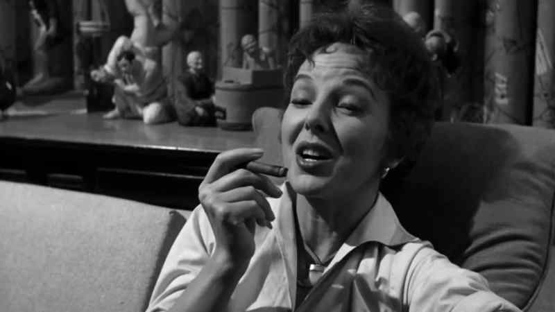 Smoking a cigarette is like drinking beer out of a thimble