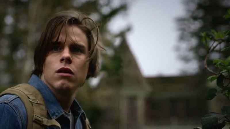 [snarls]