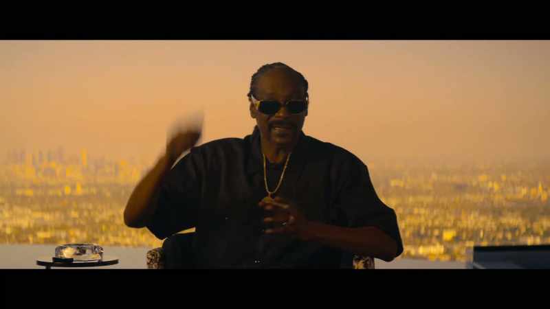 [Snoop] He gets everything