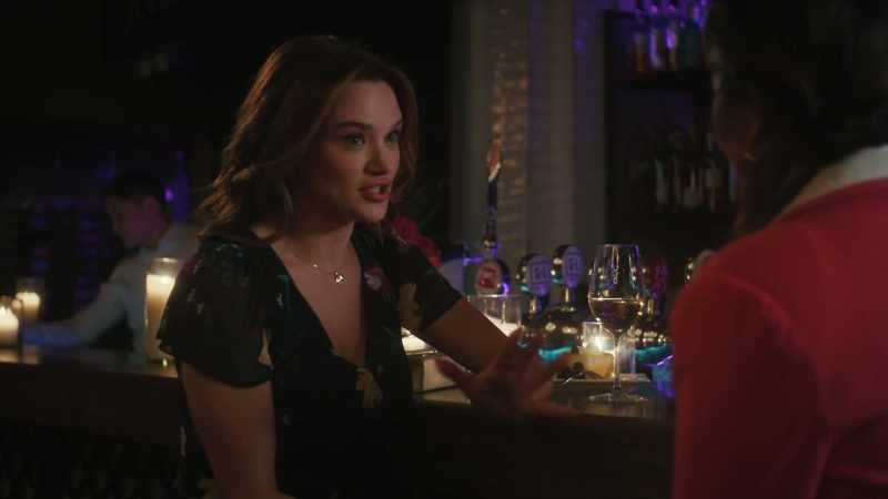 So, Alexis wants to get closer to Chloe