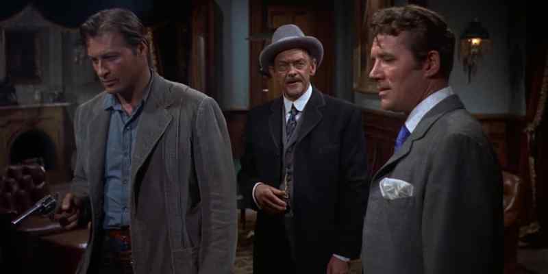 So you got yourself a gunslinger, eh? - Not a gunslinger bannon