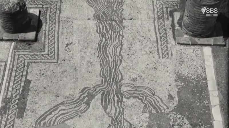 So much so that the Arlesians decided to make it their emblem