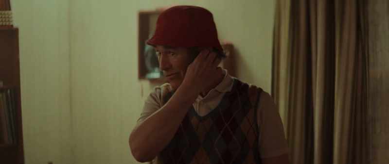 So sorry. Drink? - (Guest) Yeah, I'll have one