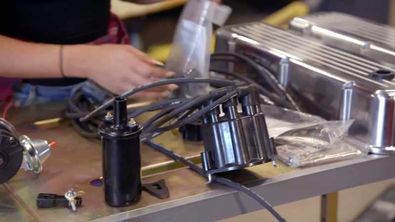 So this tunnel ram intake and dual-carb setup