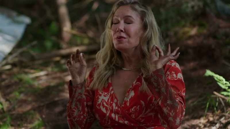 [sobbing] I am not digging her grave. No!